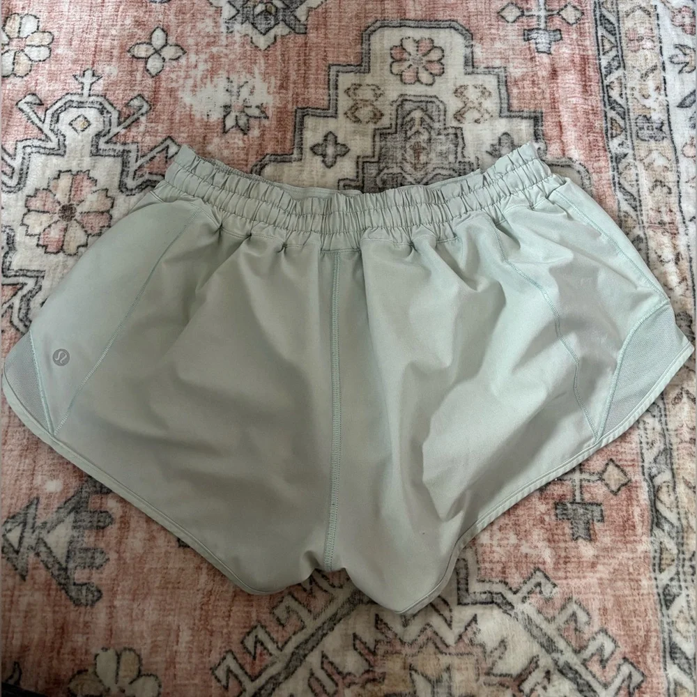 Lululemon Hotty Hot Mint Moment shorts Size 10 - Picture 4 of 4
